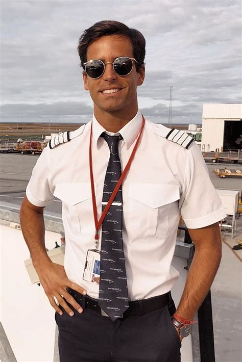 what sunglasses do pilots wear